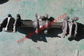 Rocker Shaft Assembly J3100-1007100A,J31001007100A,4110001060066 for Yuchai YC6108 YC6108G YC6J125 YC6J125Z YC6B125-T21 Engine spare parts